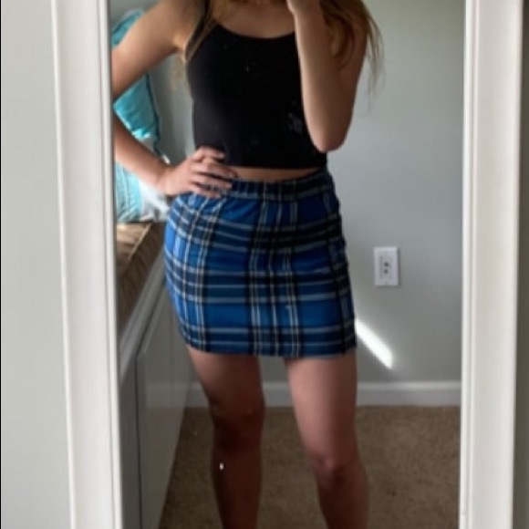 ❌DONATED❌Navy Blue Preppy Tartan Plaid Pattern Mini Skirt - Picture 4 of 10